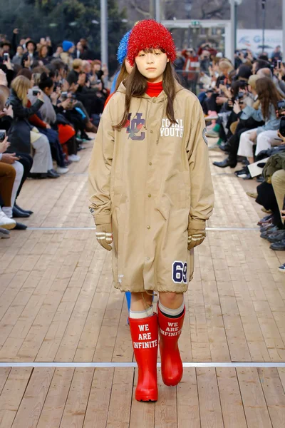 Look 54